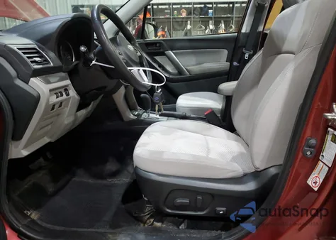 2017 Subaru Forester 2.5I Premium z USA, uszkodzony, nr VIN JF2SJAEC5HH466746